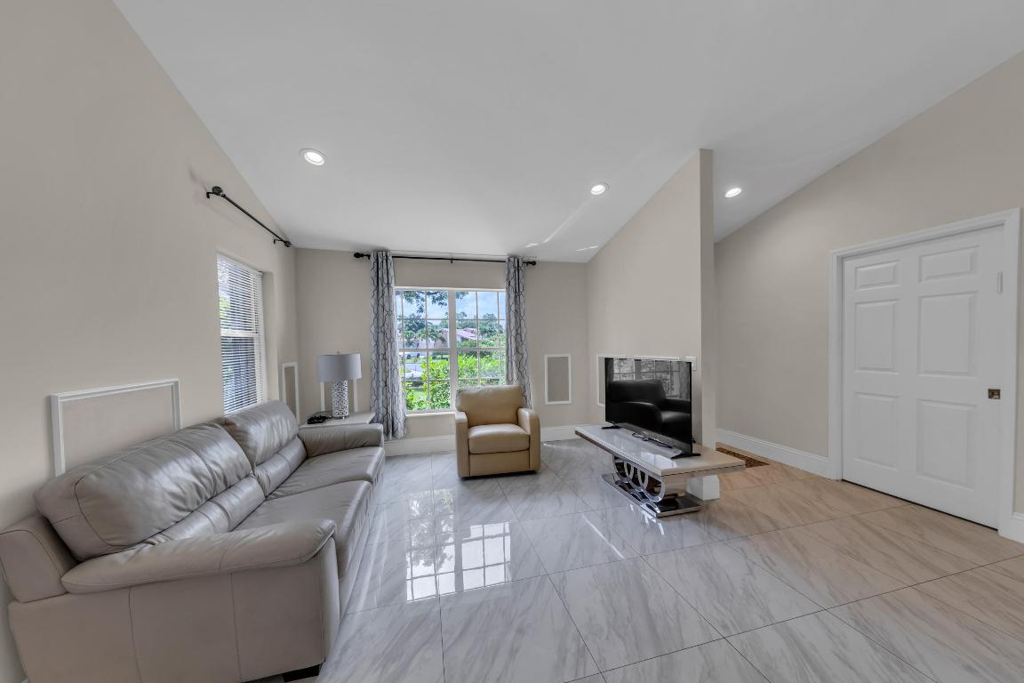 19623 Back Nine Drive