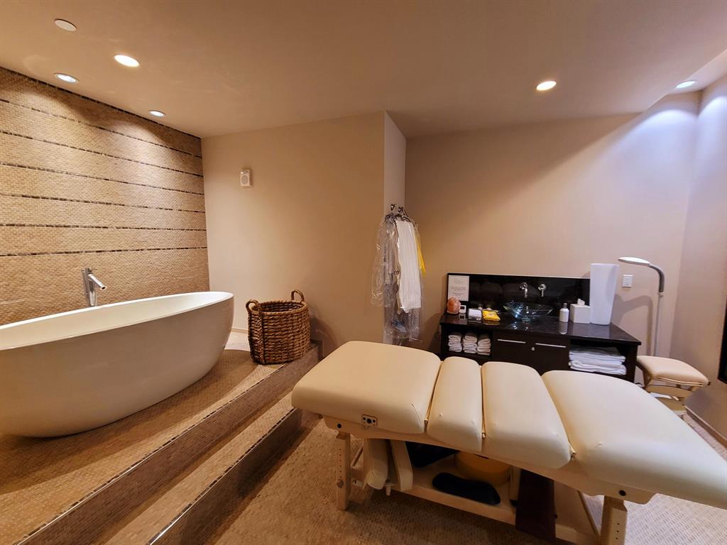 OCEAN RESIDENCES AT BOCA - Residential