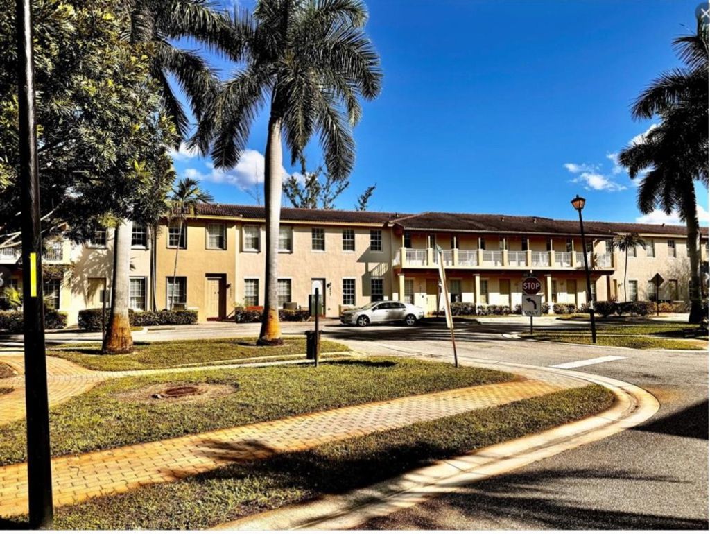 Photo of 2518 NW 4th Street, Boynton Beach, FL 33426 (MLS # F10503147)