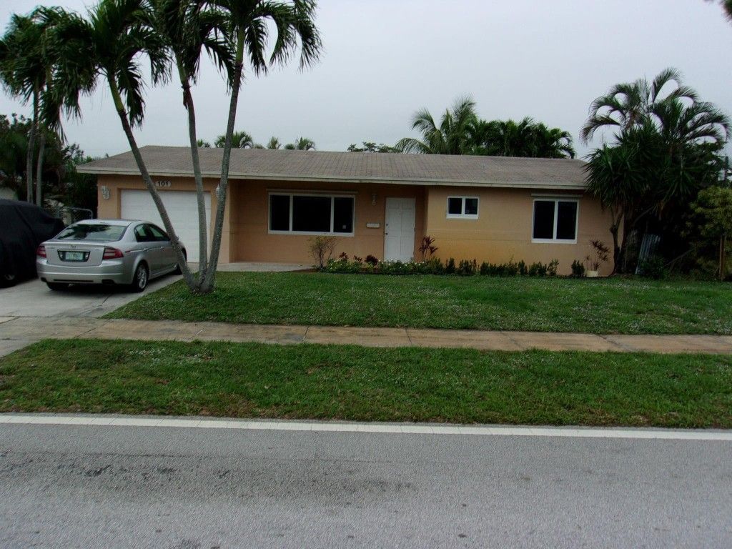 Photo of 101 SE 6th Avenue, Deerfield Beach, FL 33441 (MLS # F10525438)