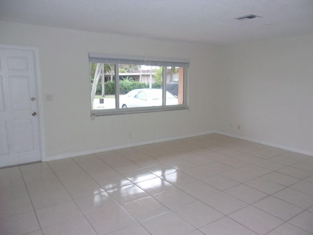 Photo of 101 SE 6th Avenue, Deerfield Beach, FL 33441 (MLS # F10525438)