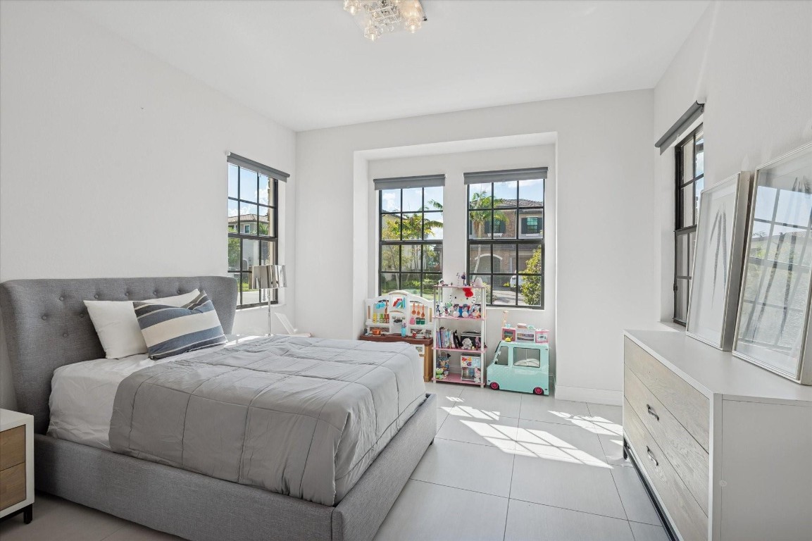 Bruschi Prop 180-105 B - Residential