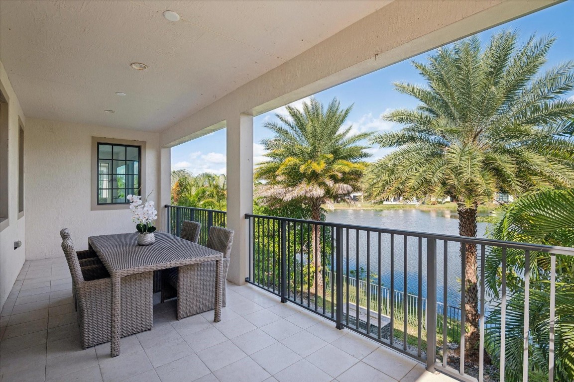 Bruschi Prop 180-105 B - Residential