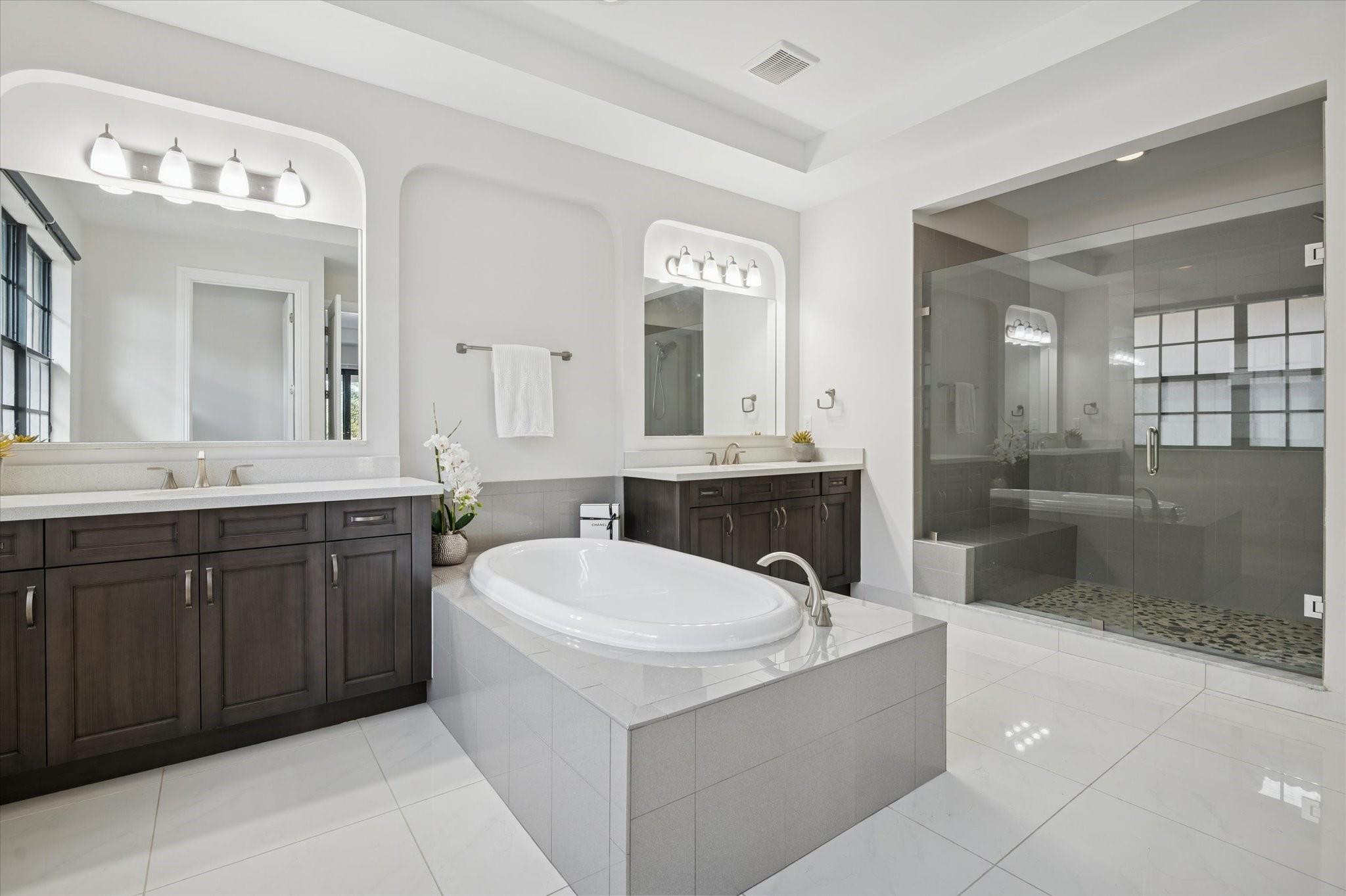 Bruschi Prop 180-105 B - Residential