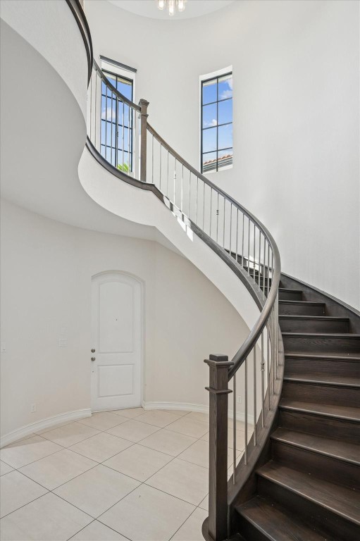 Bruschi Prop 180-105 B - Residential