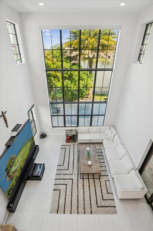 Bruschi Prop 180-105 B - Residential