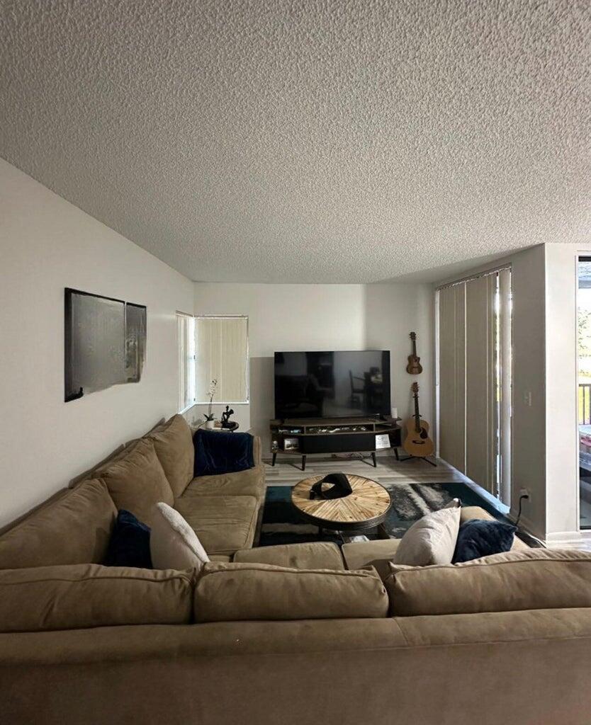 OLIVINE AT THE TOWNSHIP - Residential Lease