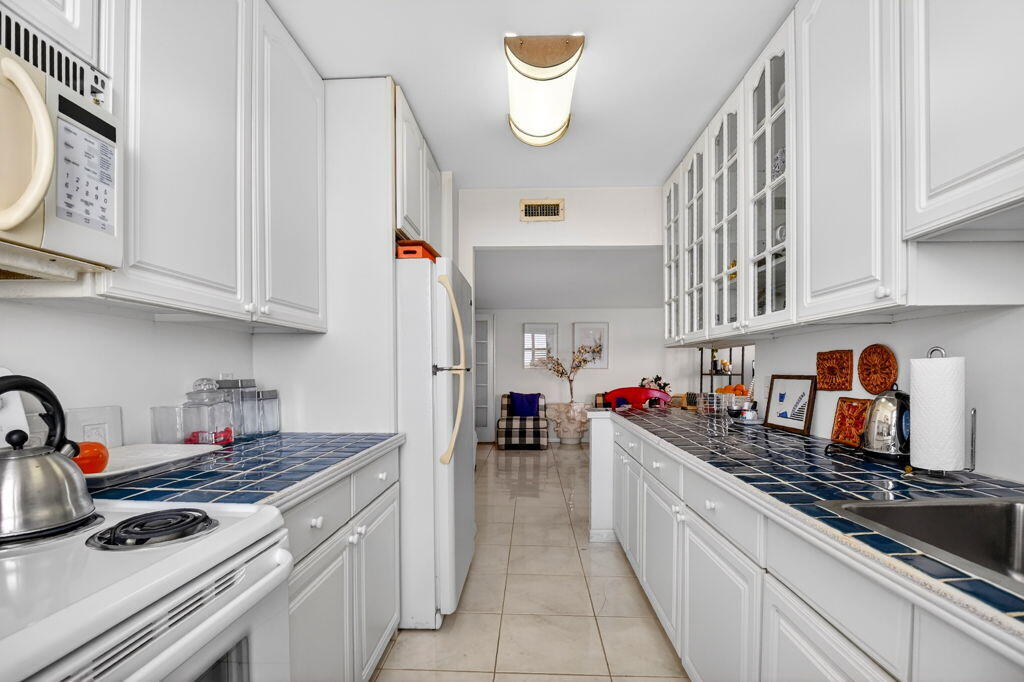 RAPALLO CONDO - Residential