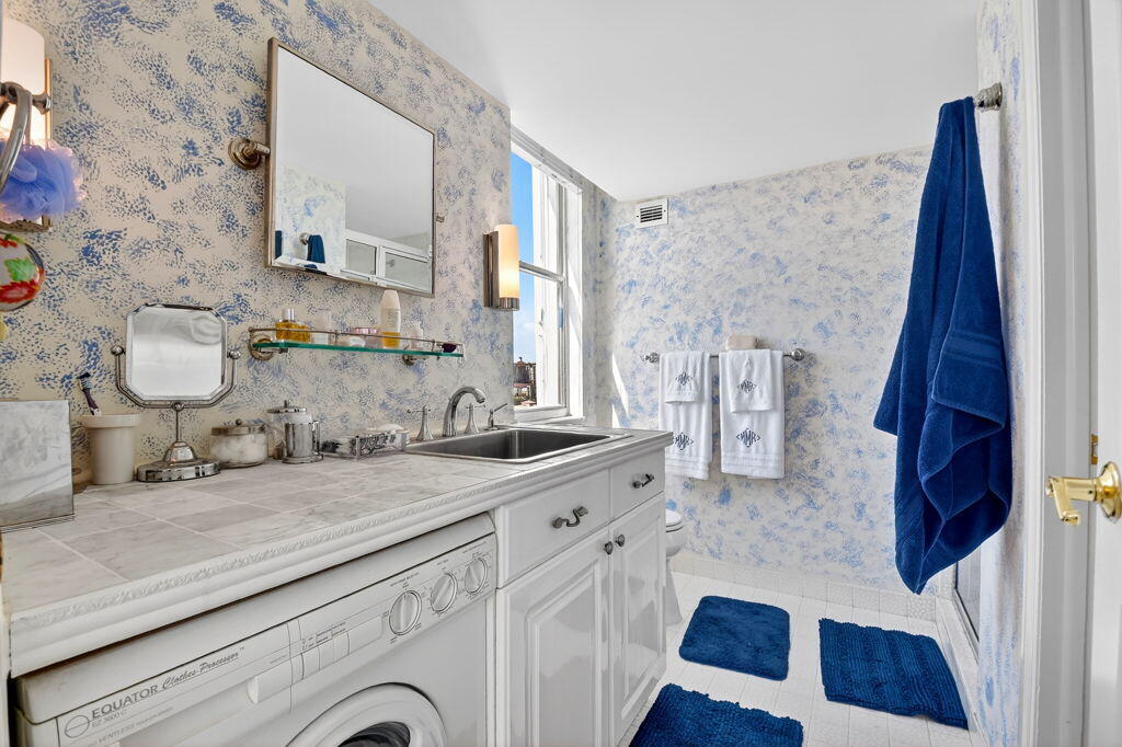 RAPALLO CONDO - Residential