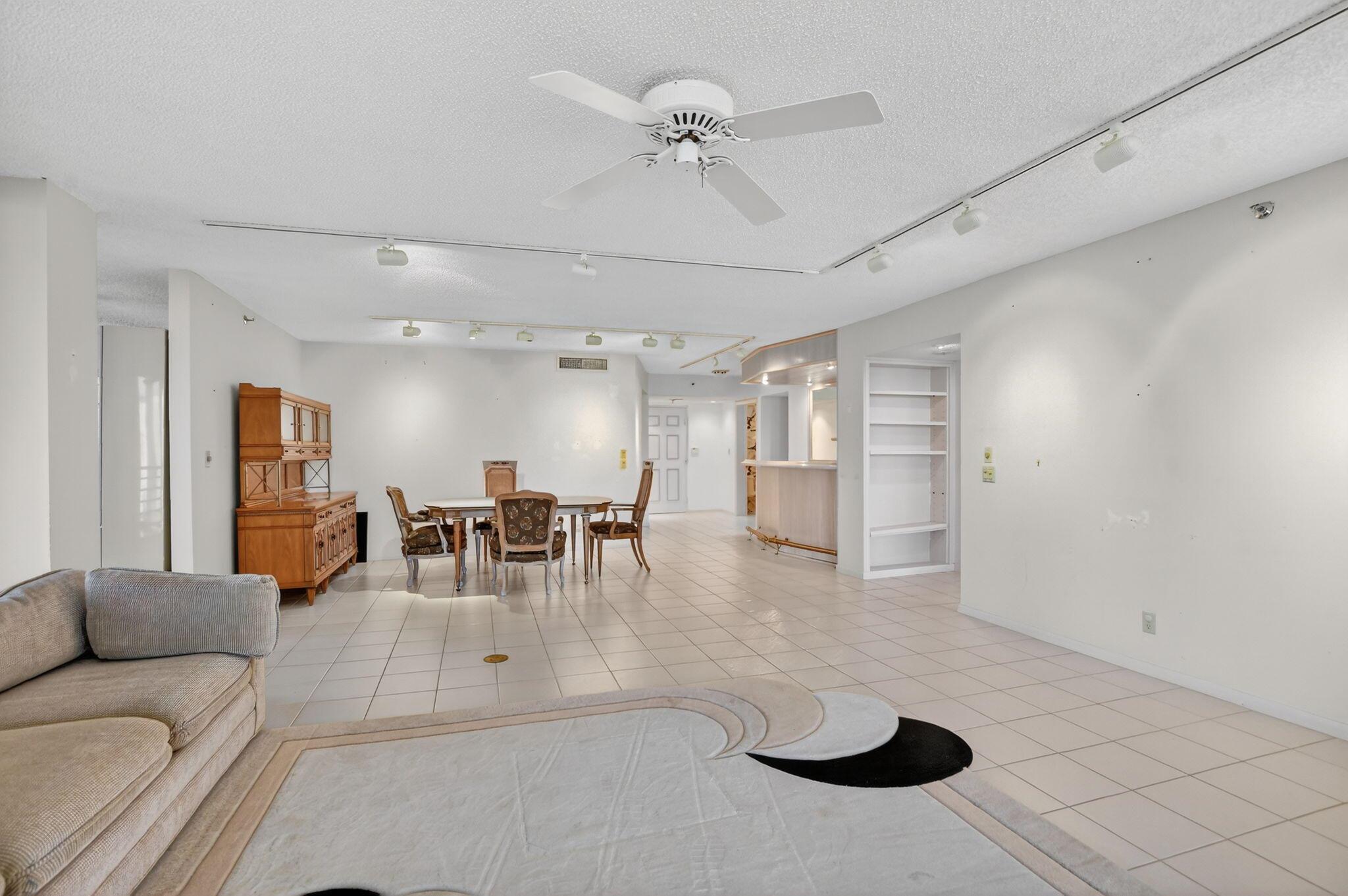 REGENCY AT BOCA POINTE - Residential