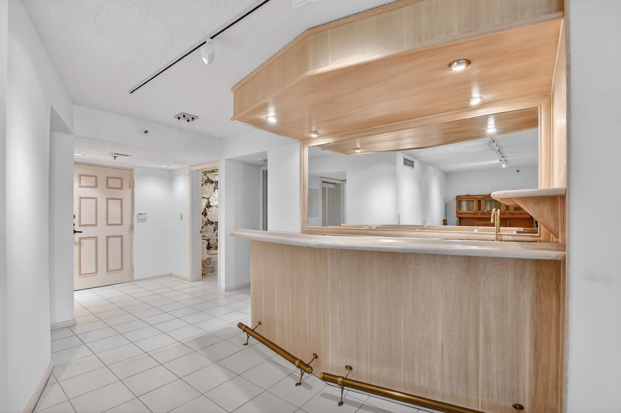 REGENCY AT BOCA POINTE - Residential