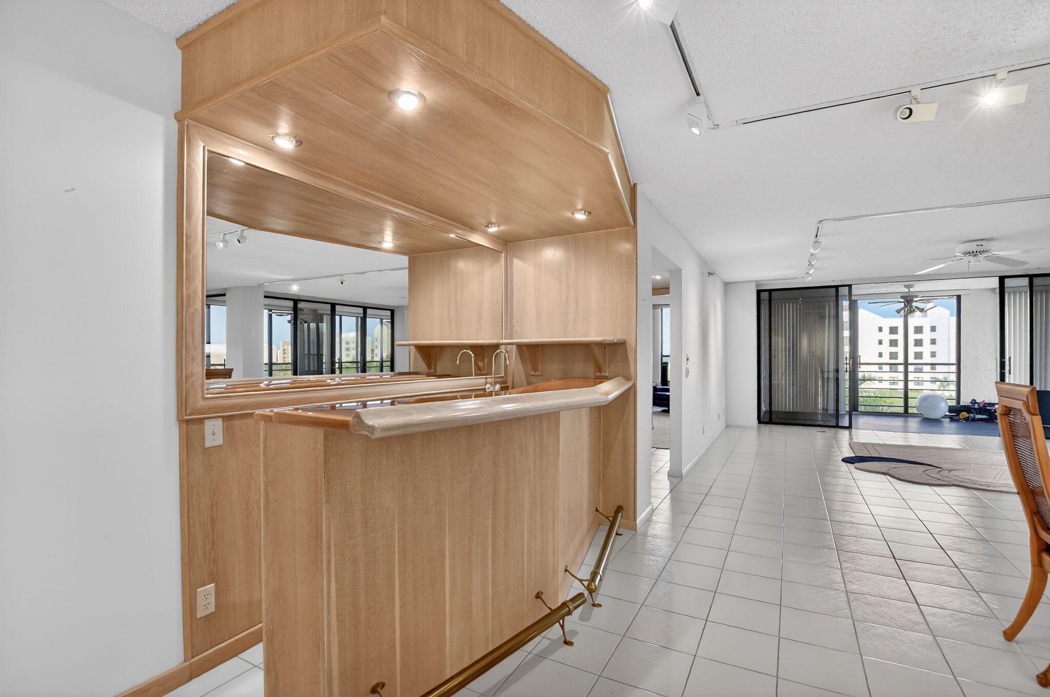 REGENCY AT BOCA POINTE - Residential