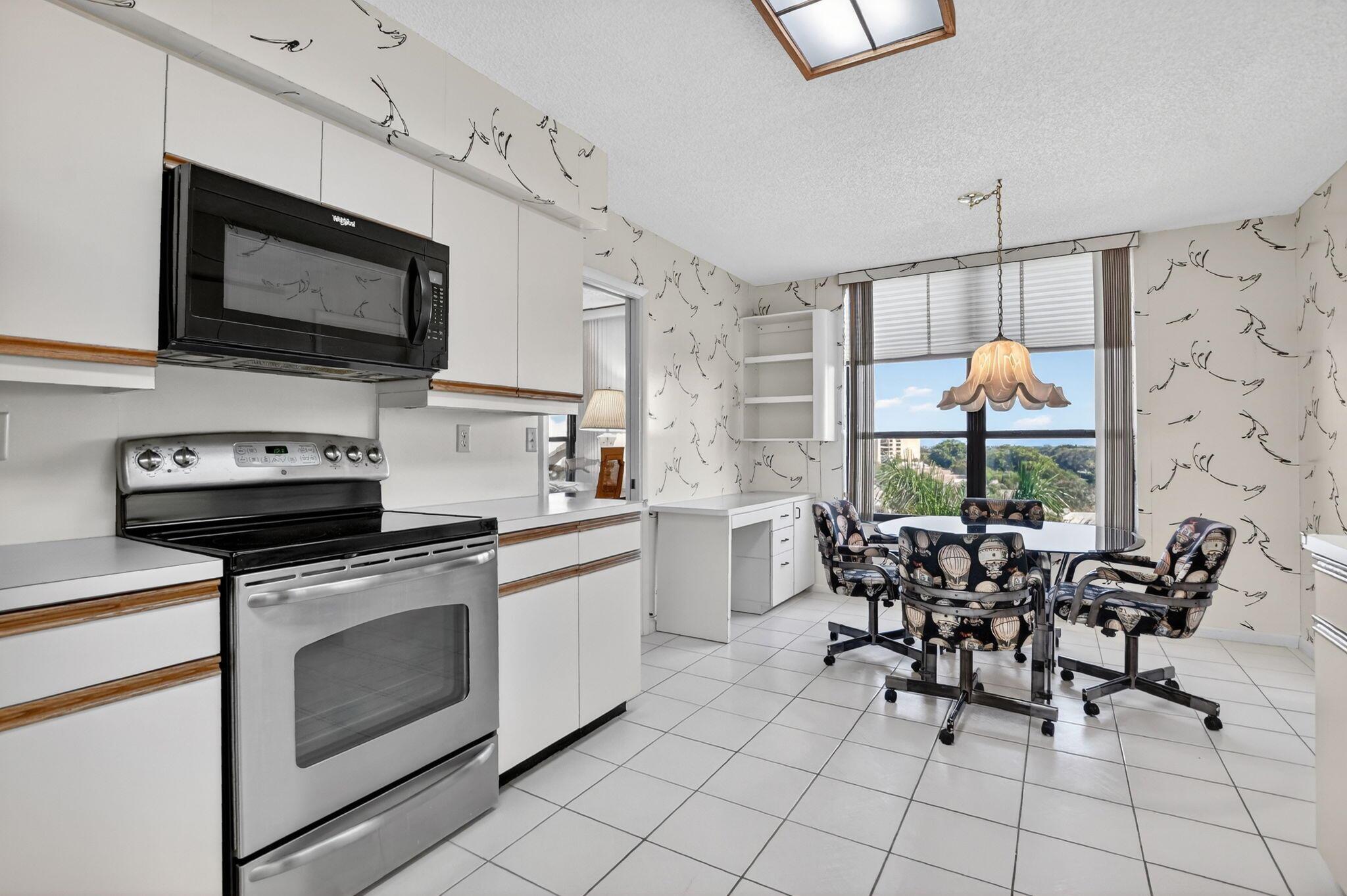 REGENCY AT BOCA POINTE - Residential