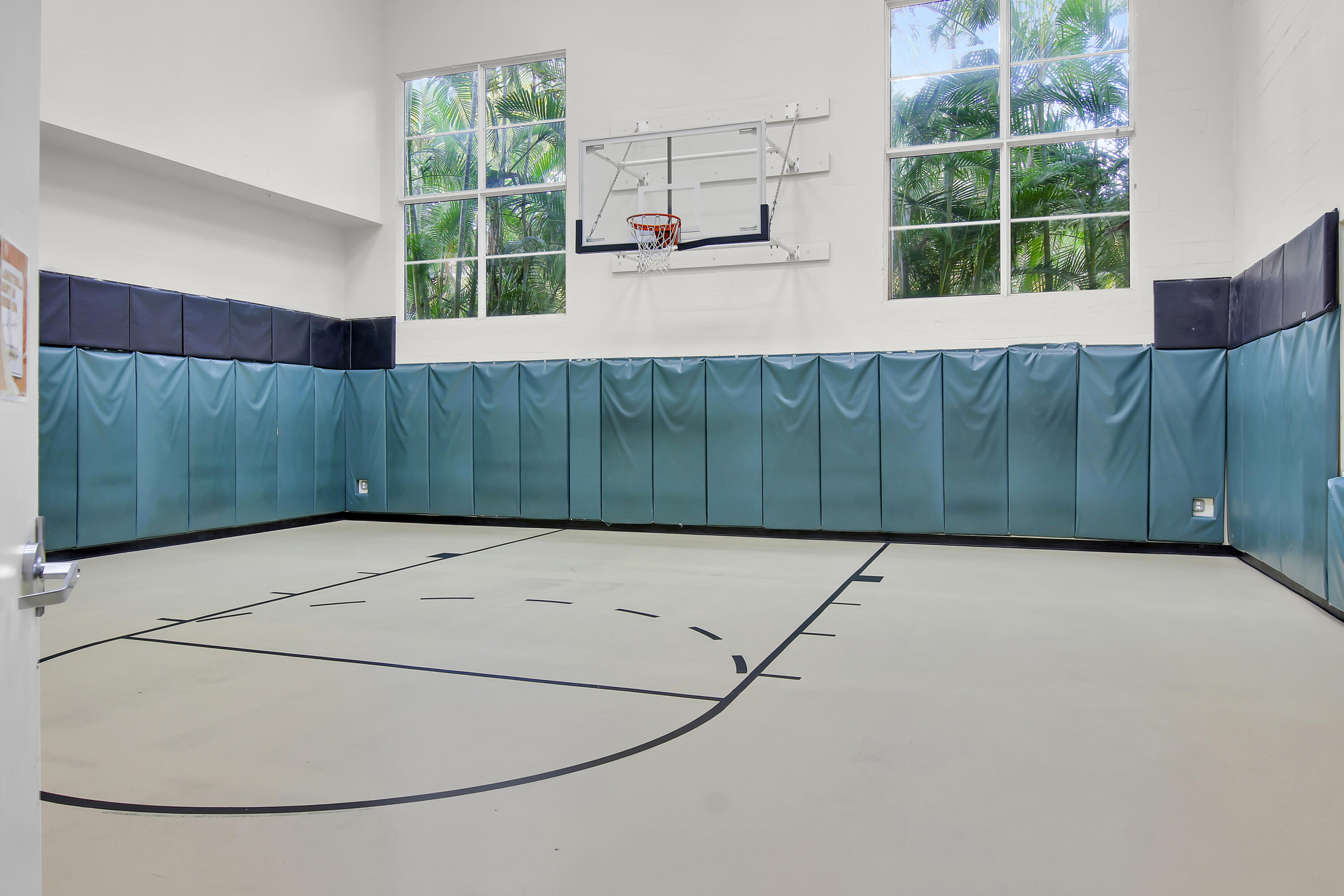 VIZCAYA LAKES CONDO - Residential