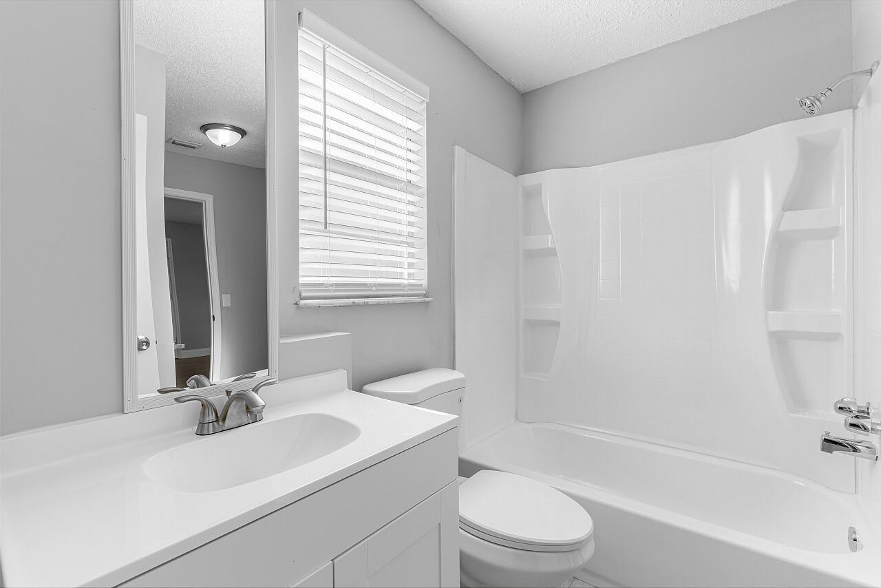 SEBASTIAN HIGHLANDS UNIT 8 - Residential