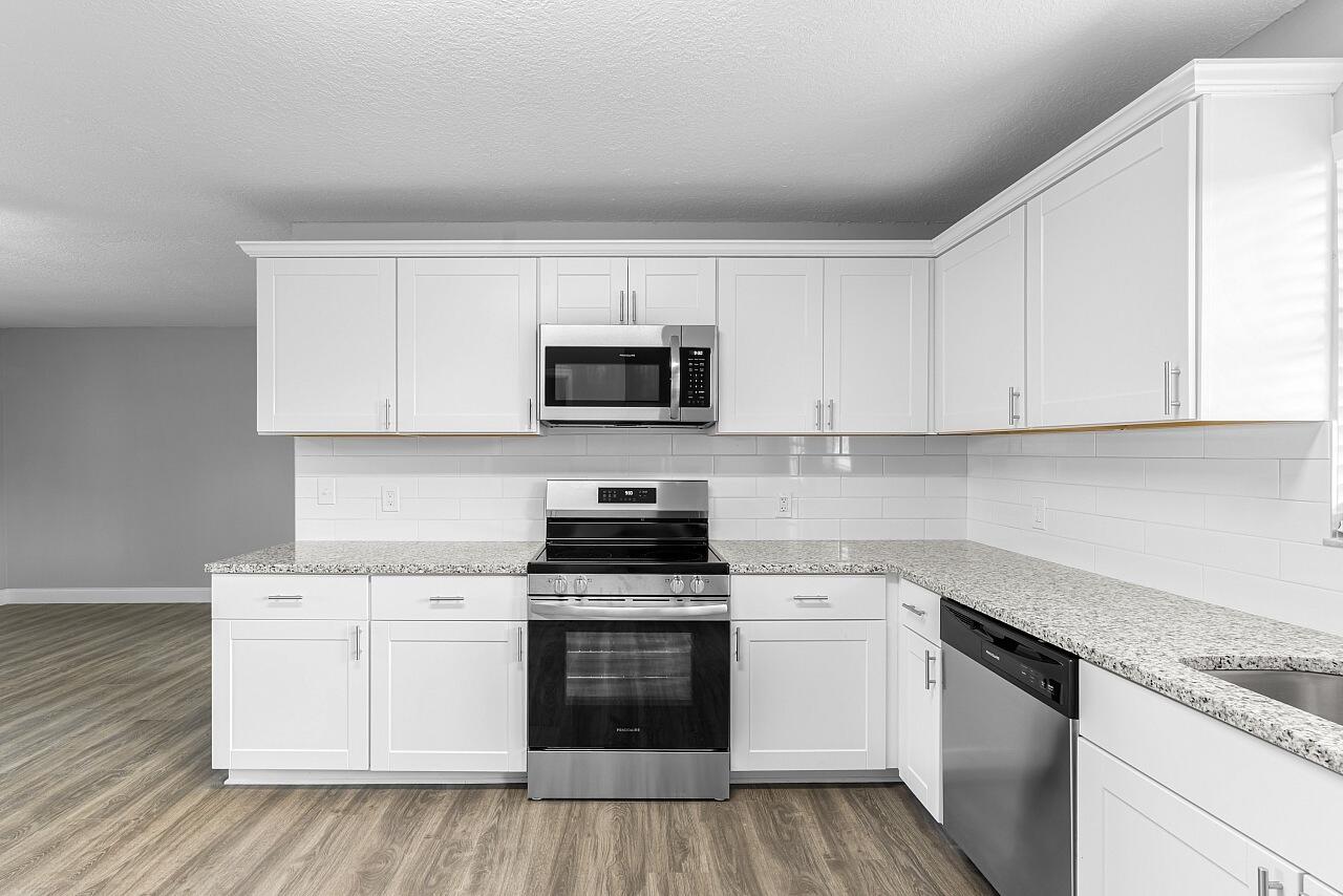 SEBASTIAN HIGHLANDS UNIT 8 - Residential