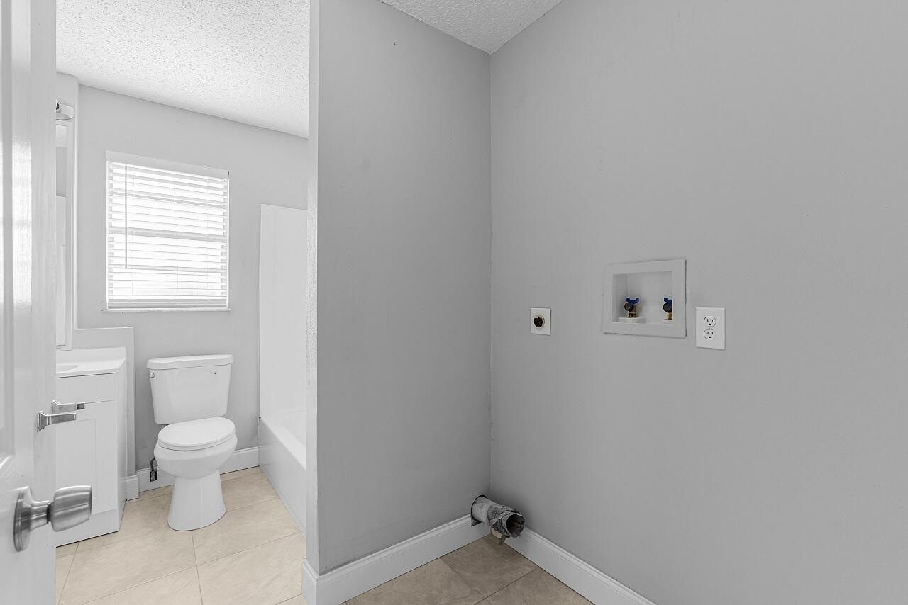 SEBASTIAN HIGHLANDS UNIT 8 - Residential