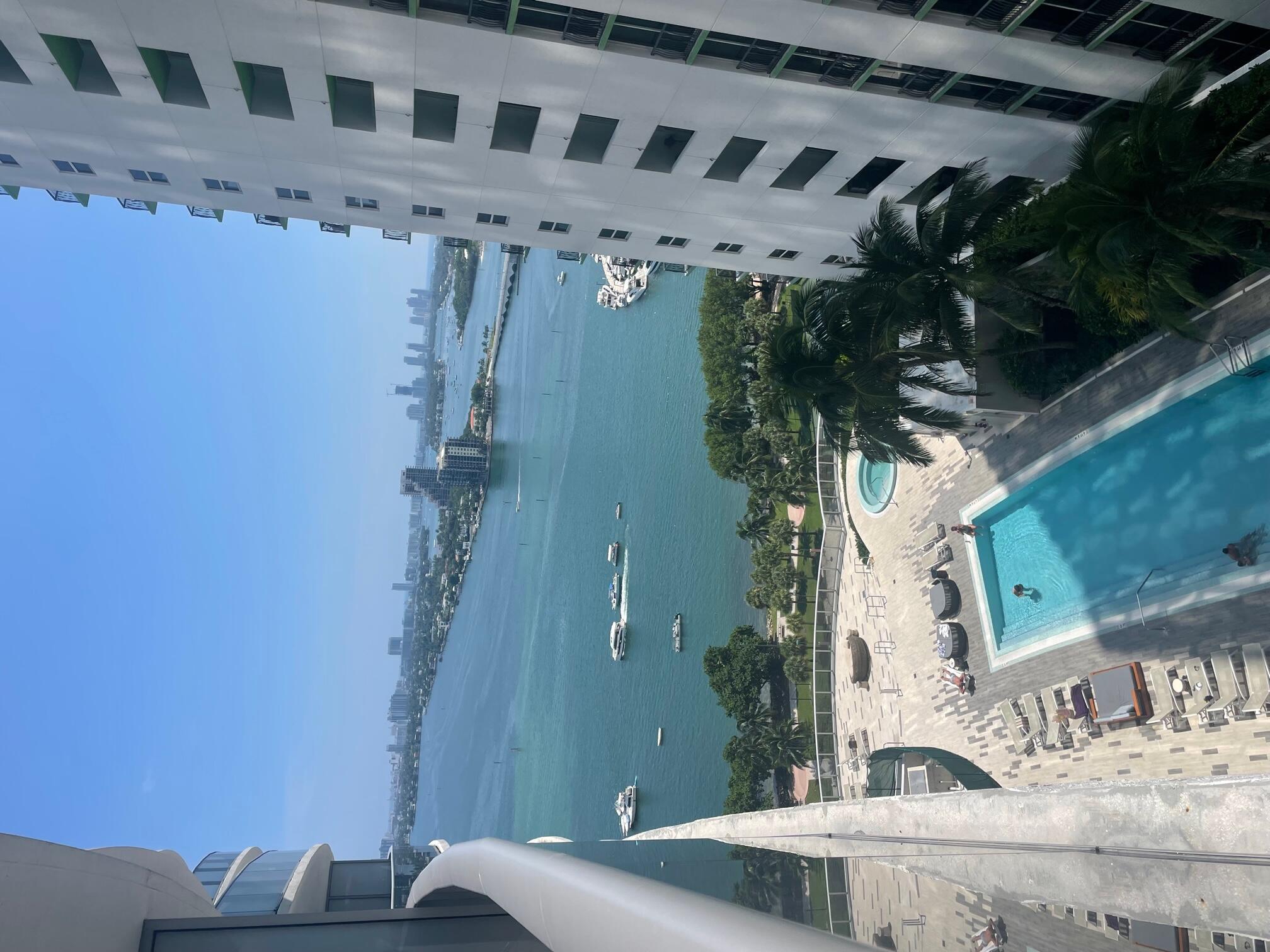 Luxury condo 1 Bed+ Den & 2 full bathrooms in prestigious Aria OnThe Bay in Edgewater. Very spacious apartment Enjoy stunning Bay-views from big balcony. Updated unit with stainless steal appliances and closed out Den with glass doors and closet its basically a 2nd bedroom. Enjoy living at Prestigious Aria On The Bay in the heart of Edgewater with Luxury amenities such as: Sunrise & Sunset Pool, full Gym, Spa, Theater Room