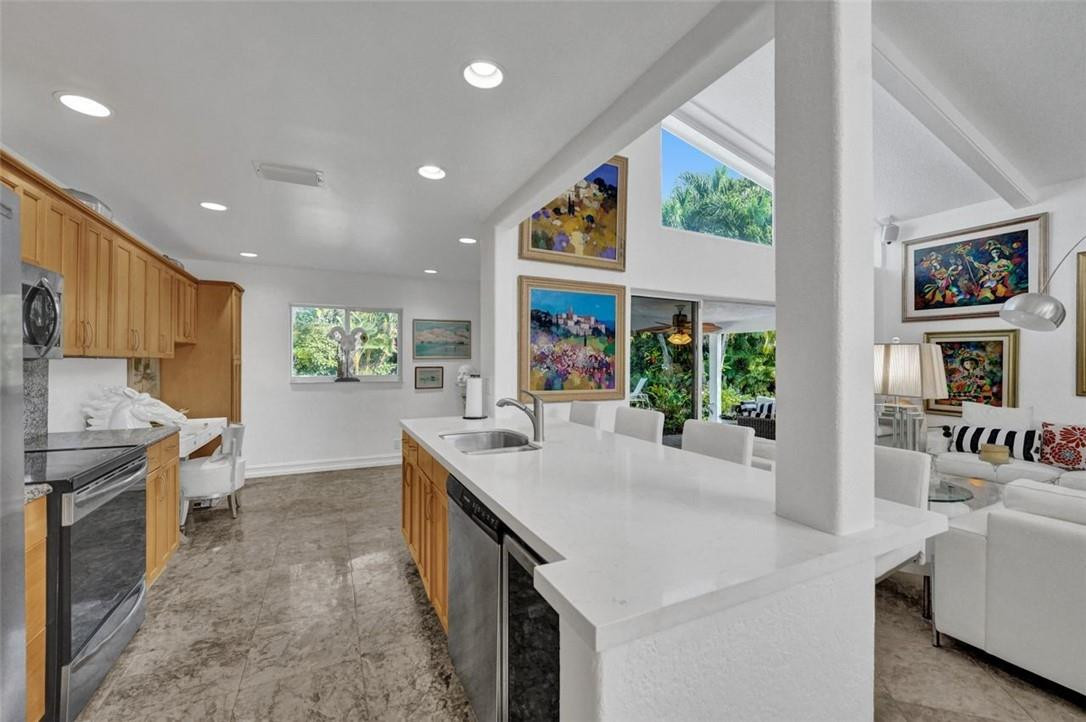 SANTA BARBARA ESTATES - Residential