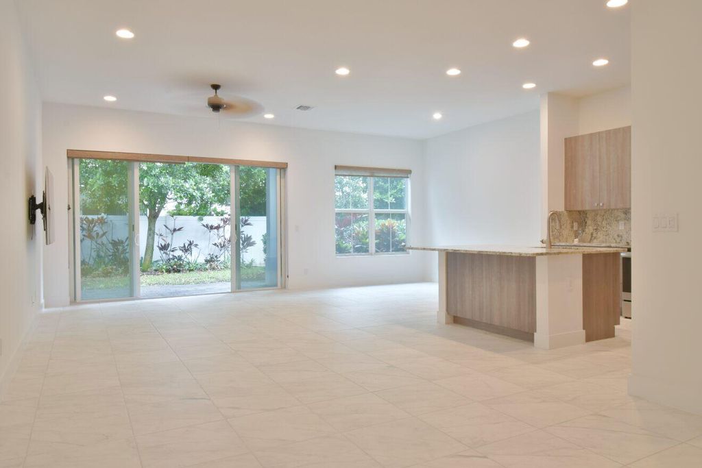 Photo of 4829 Pointe Midtown Road #4829, Palm Beach Gardens, FL 33418 (MLS # R11095889)
