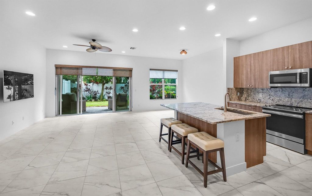 Photo of 4829 Pointe Midtown Road #4829, Palm Beach Gardens, FL 33418 (MLS # R11095889)