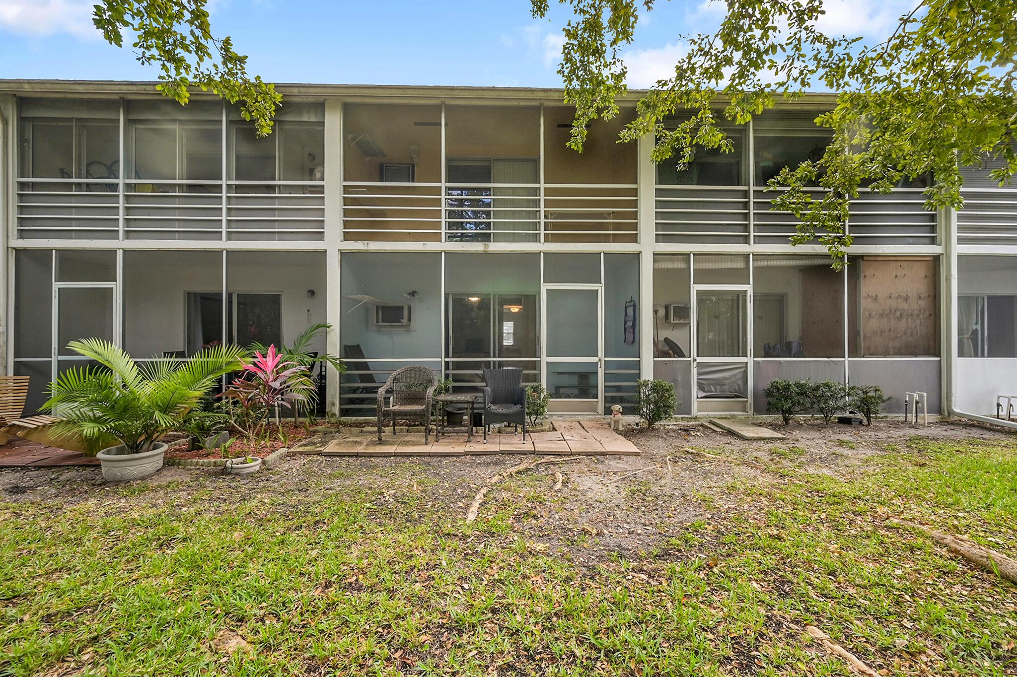 CENTURY VILLAGE EAST - Residential Lease