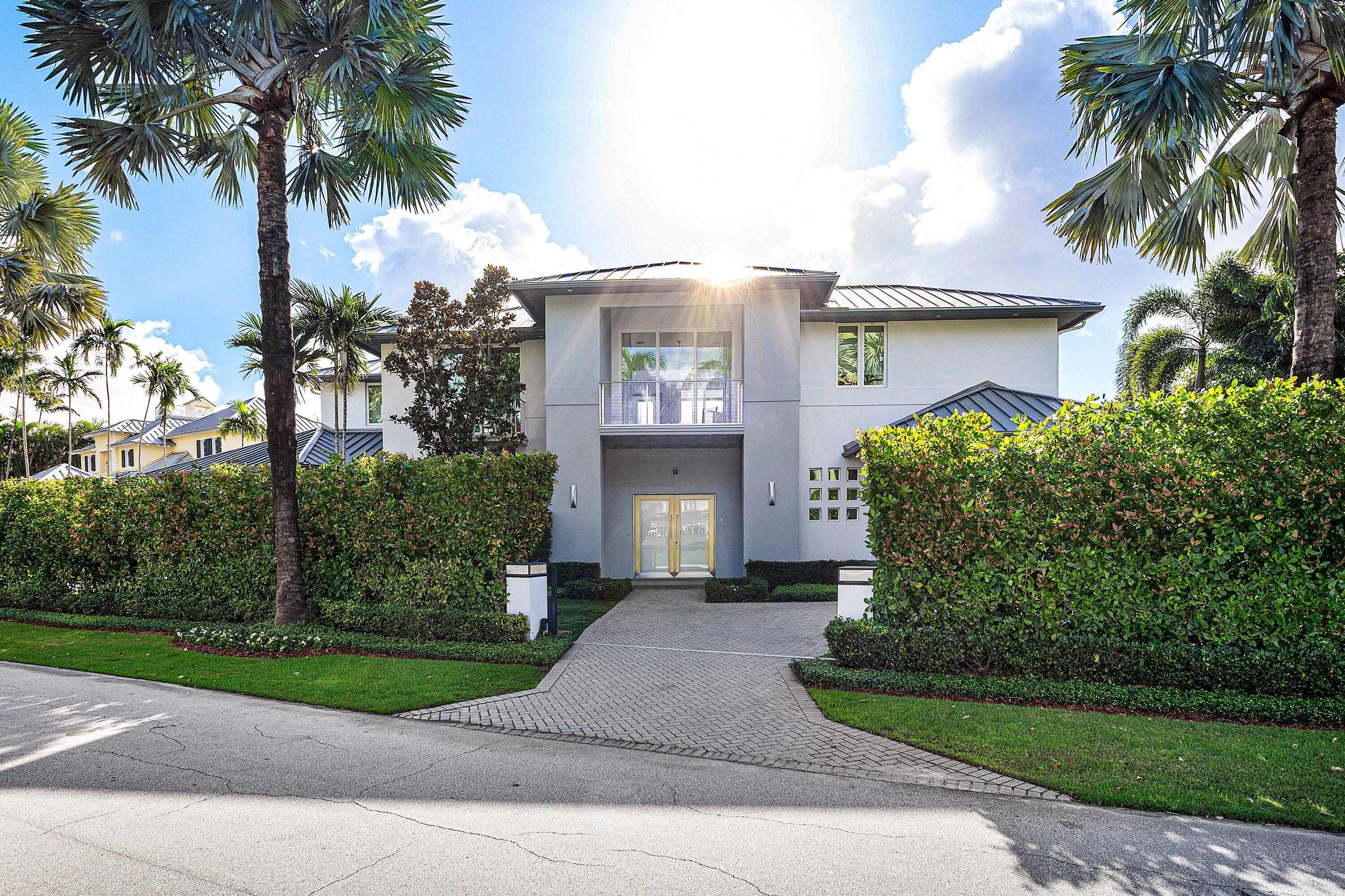 1900 Sabal Palm Drive