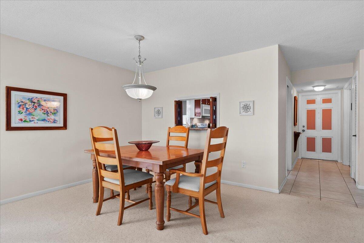 COLONY CONDO APTS IN OR16 - Residential Lease