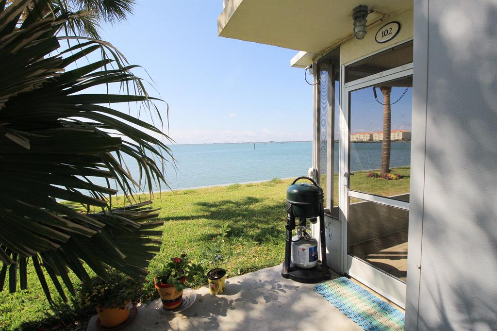 COLONNADES CONDOMINIUM NO 6 - Residential