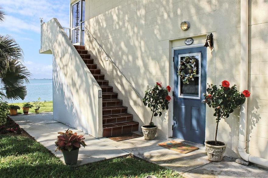 Waterfront Jewel on the Treasure Coast, the views will take your breath away!
Full size Washer & Dryer, dedicated laundry in the unit, and they stay !!
You're gonna love it !!  Unit 202 is also available, buy them both and have 4 bedrooms and 4 baths, plenty of space for family and guests!Pick-up trucks and pets are OK!To view all the amenities please visit www.colonnades.community