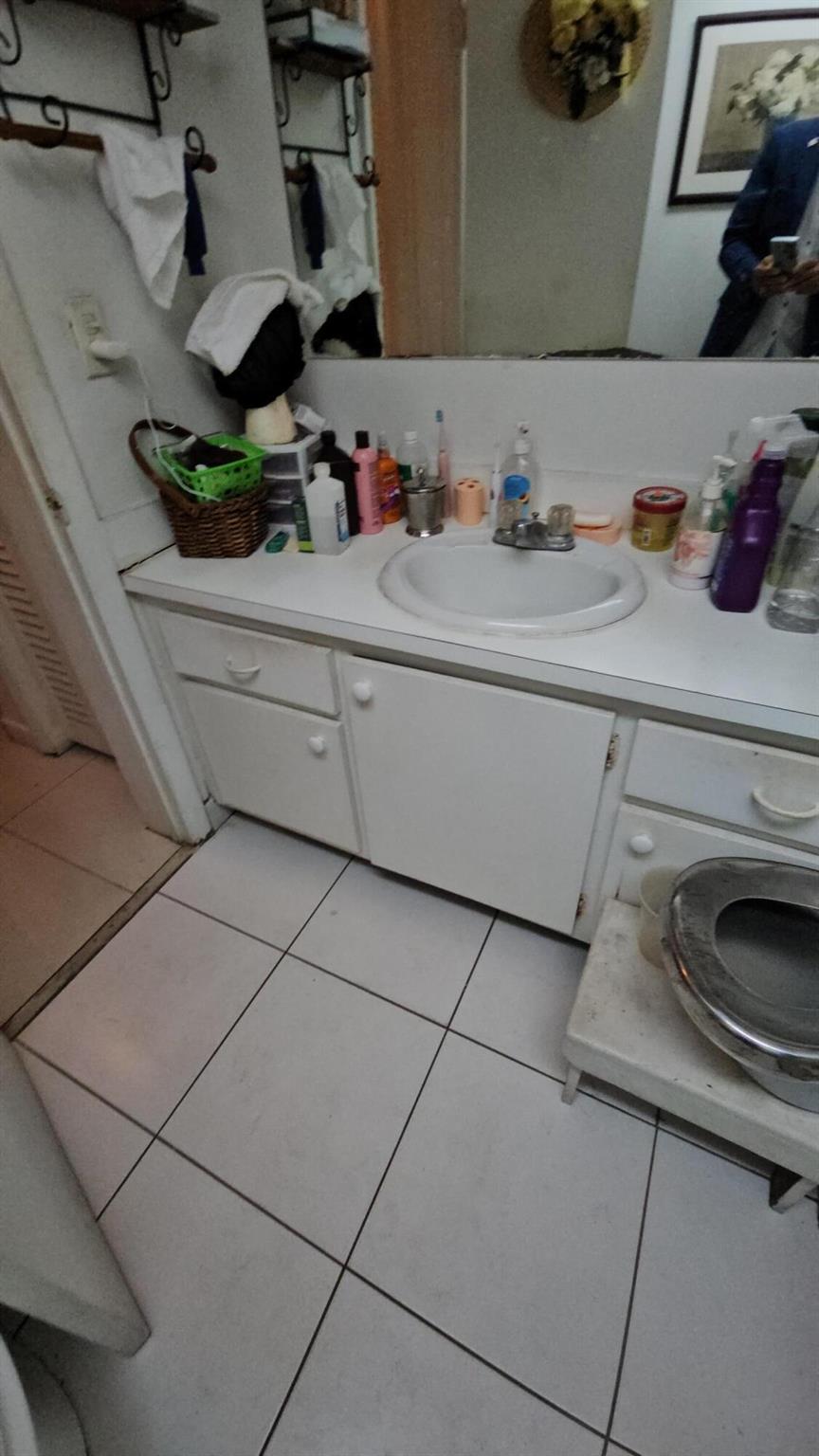 SPANISH OAKS CONDO - Residential