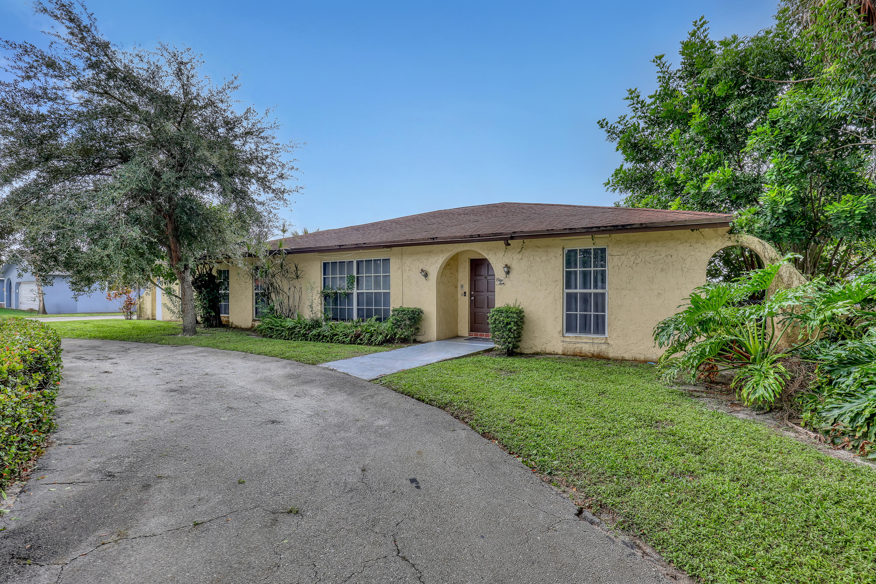 110 MEADOWLARK Drive