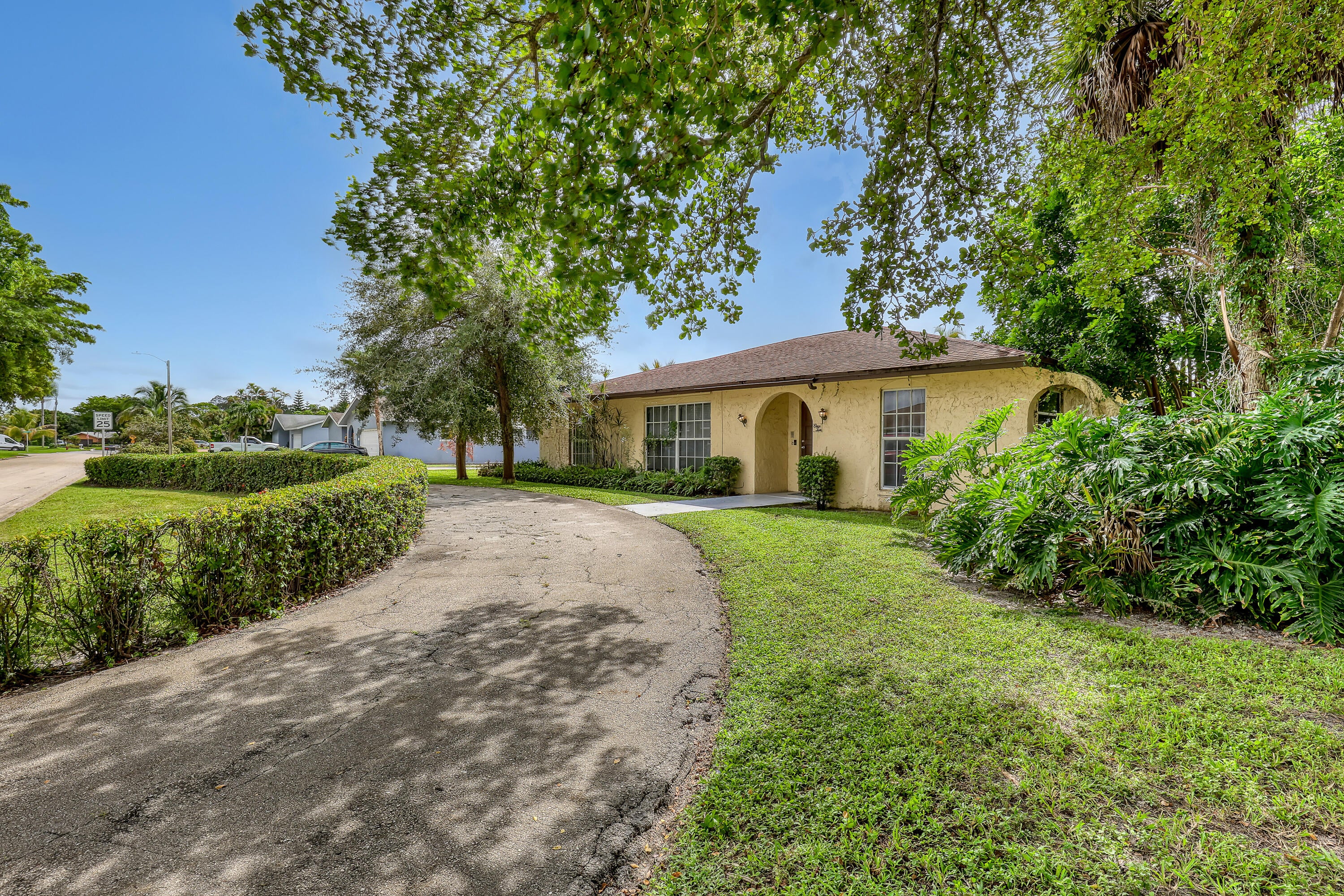 110 MEADOWLARK Drive