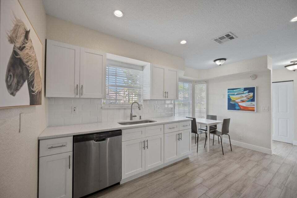 EMERALD FOREST OF WELLINGTON - Residential