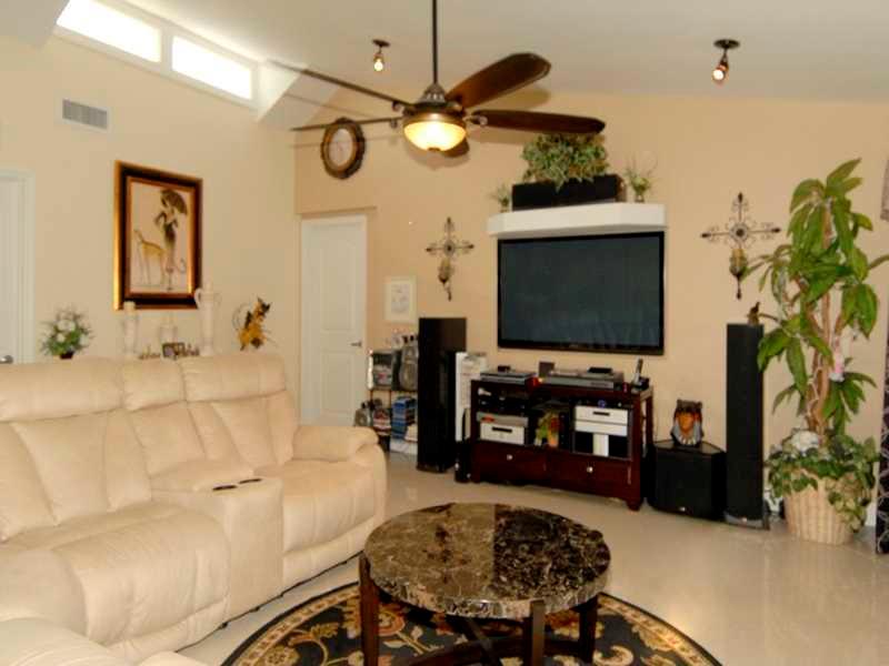 Villas of Monterey - Residential