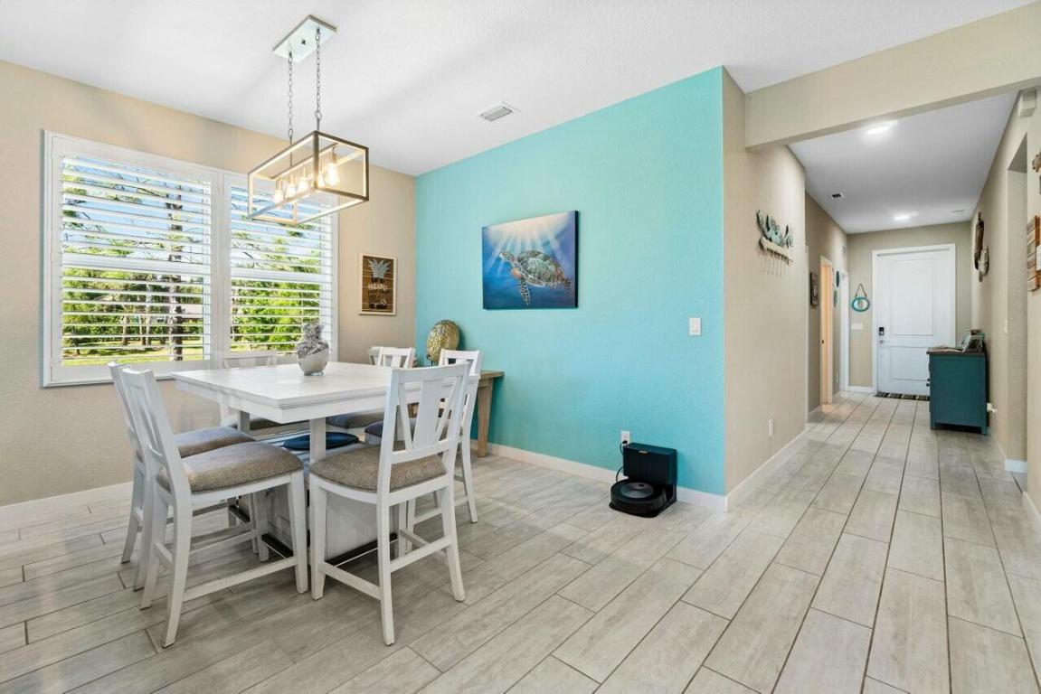 7235 SE Pine Valley Court