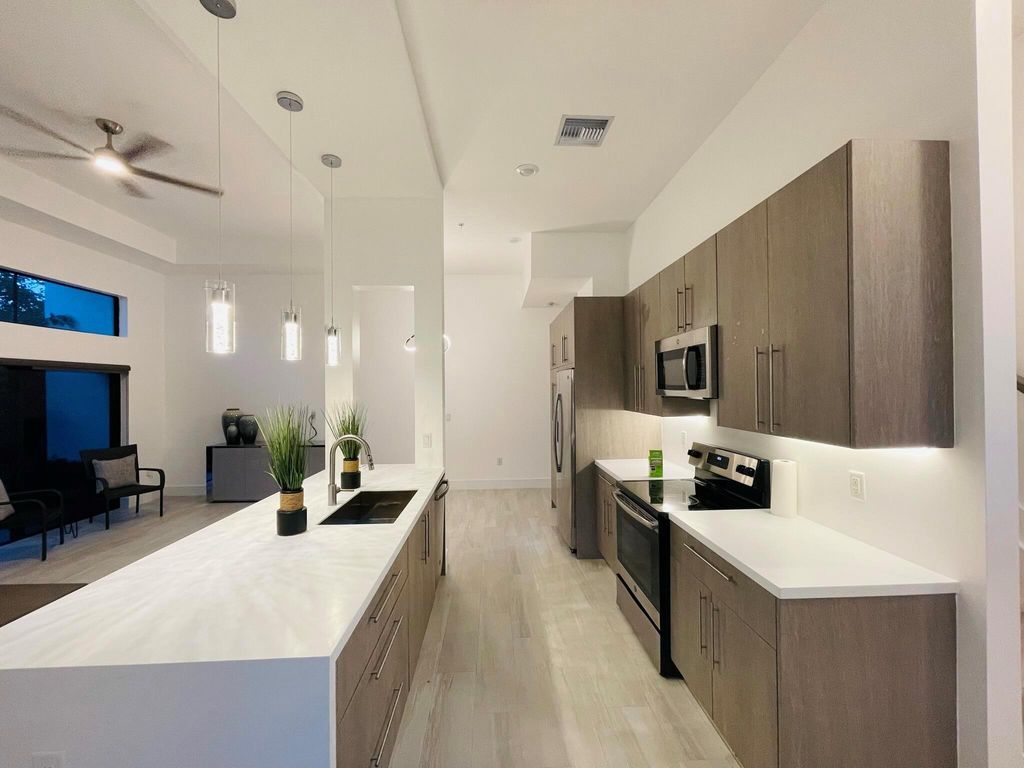 Photo of 4460 NW 8 Place, Plantation, FL 33317 (MLS # R11055276)