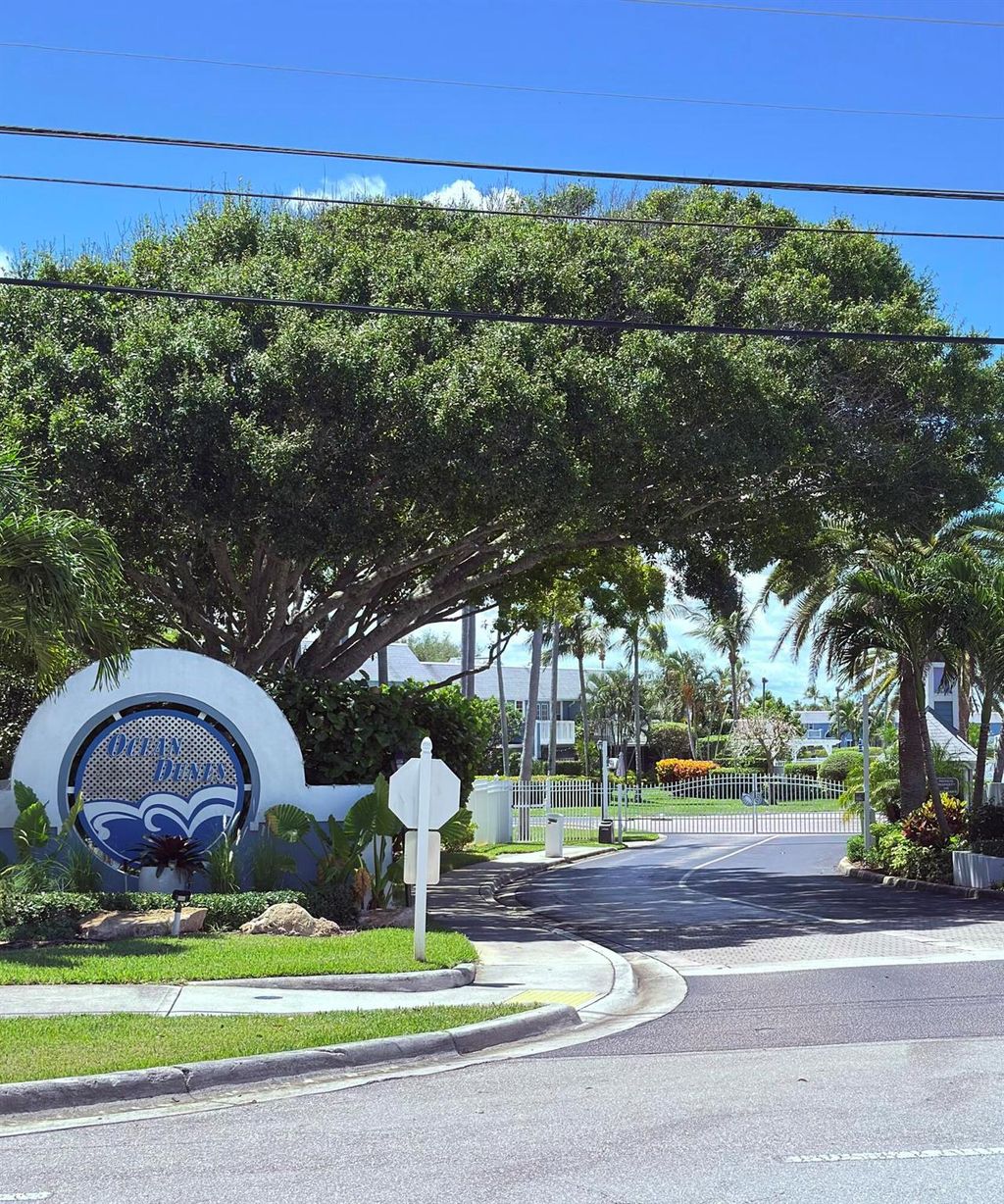 Photo of 505 Ocean Dunes Circle, Jupiter, FL 33477 (MLS # R11104337)