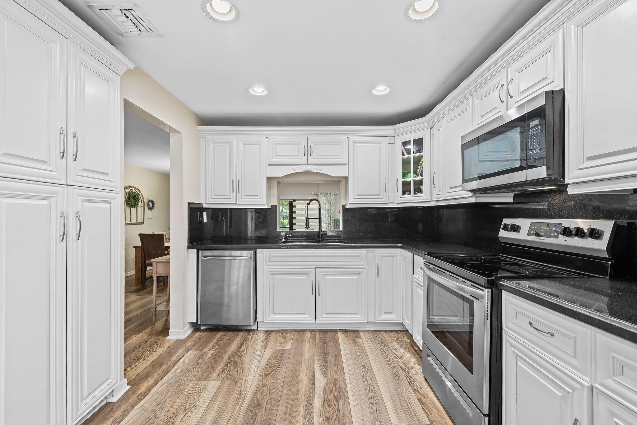 470 NW 70th Ave 406