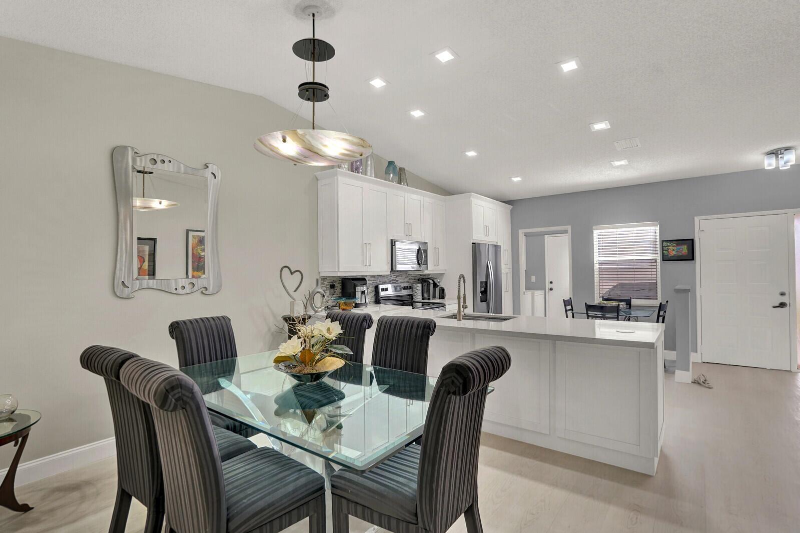 HUNTINGTON POINTE - Residential Lease