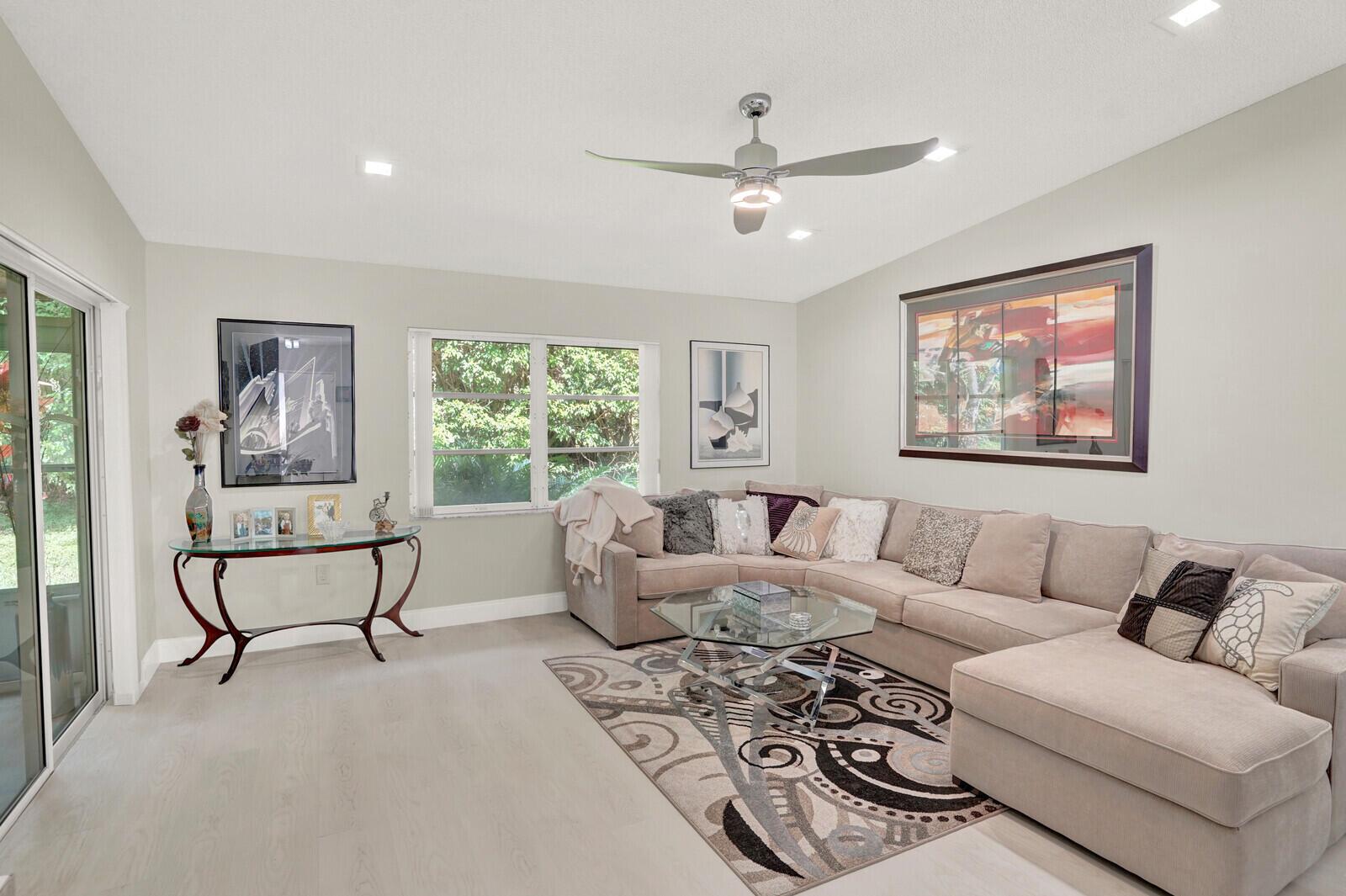 HUNTINGTON POINTE - Residential Lease