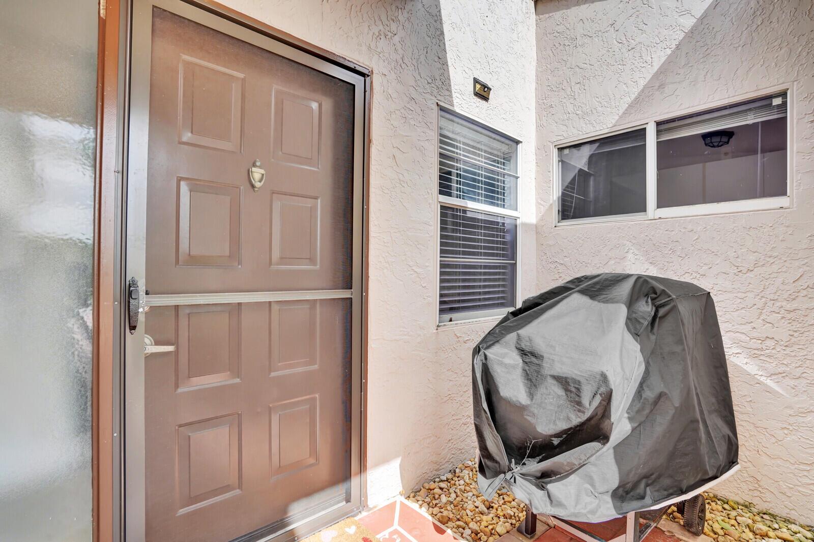 HUNTINGTON POINTE - Residential Lease