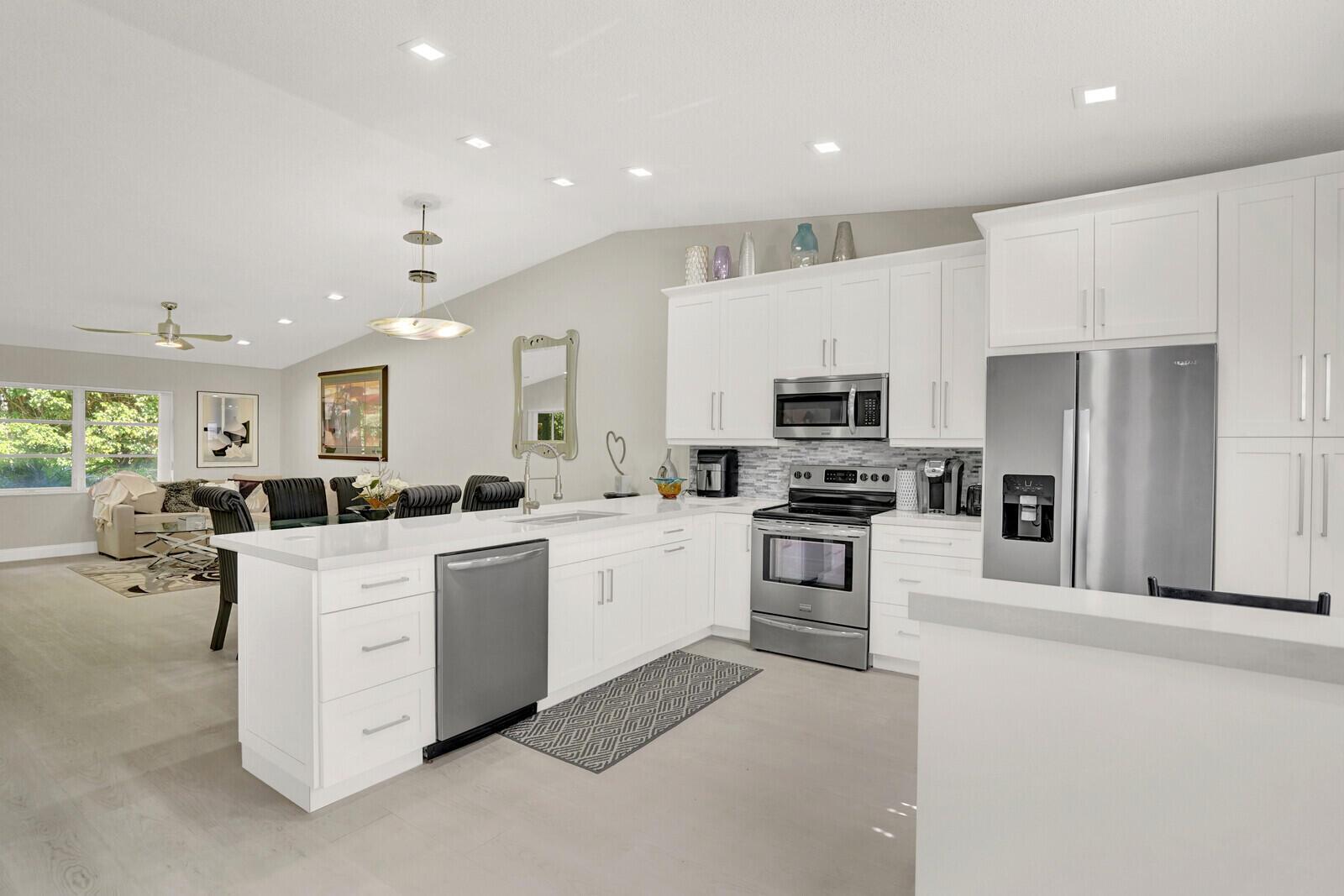 HUNTINGTON POINTE - Residential Lease