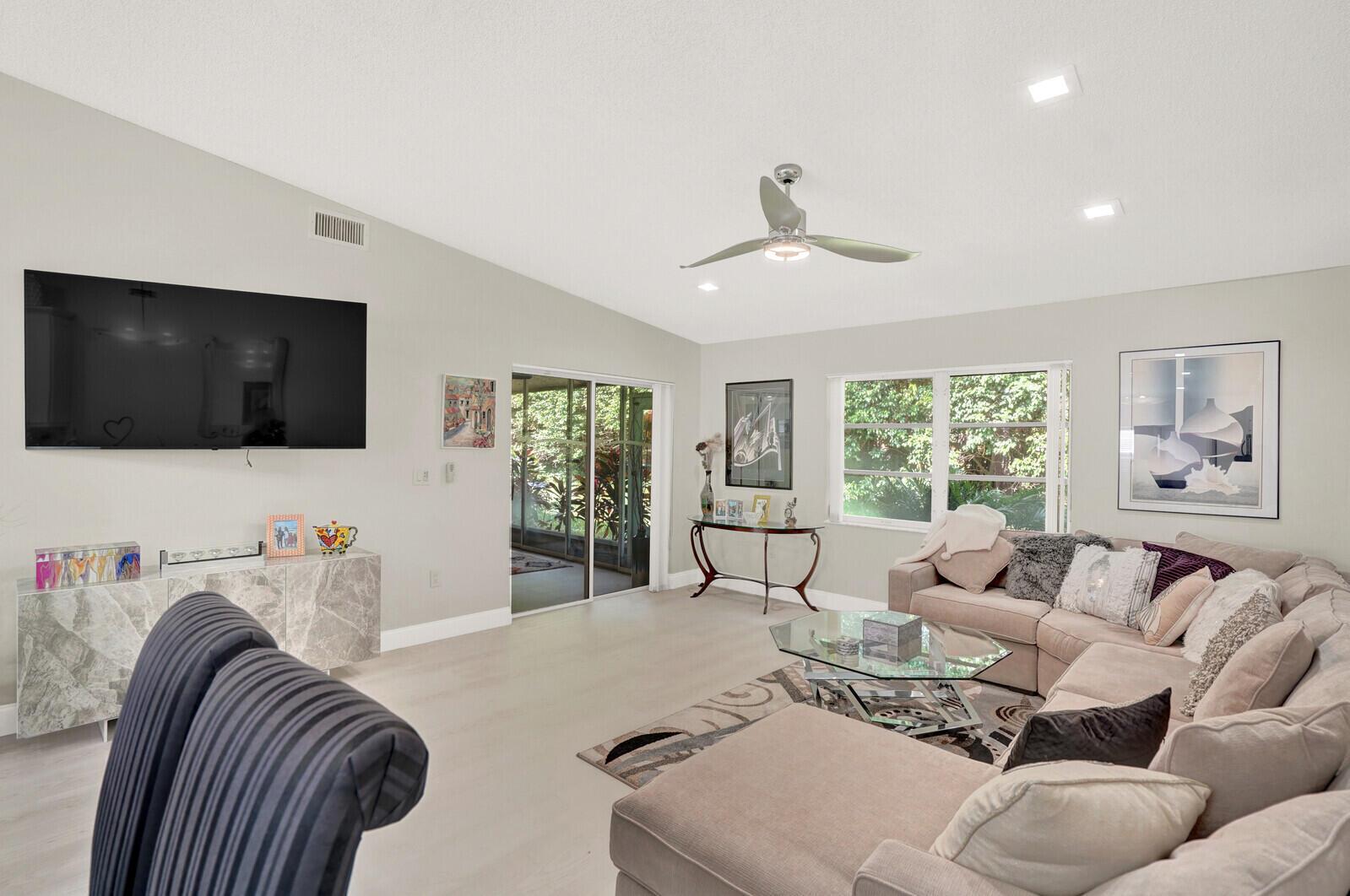 HUNTINGTON POINTE - Residential Lease