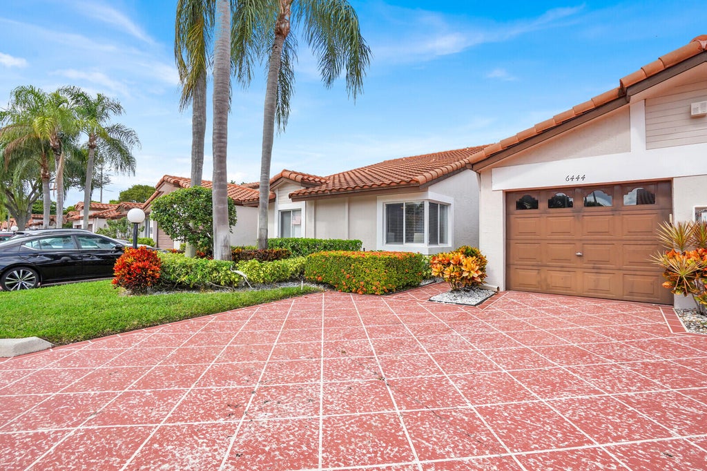 Photo of 6444 Mill Pointe Circle, Delray Beach, FL 33484 (MLS # R11139389)