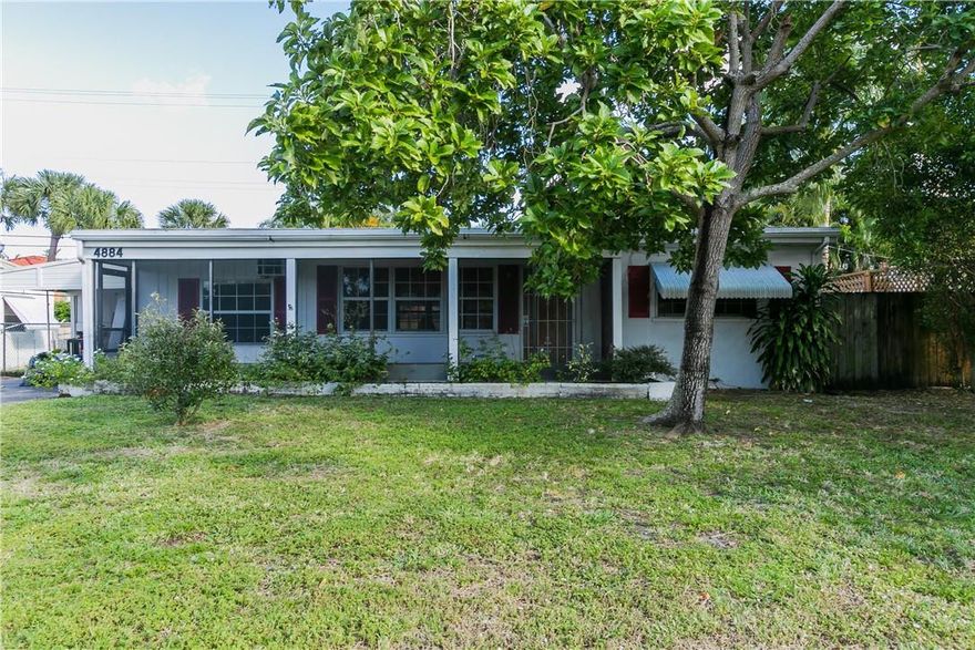 *FANTASTIC OPPORTUNITY TO PURCHASE THIS OLD FLORIDA STYLE HOME IN SEABOARD HEIGHTS*3 BEDROOM 2 BATH*LARGE FRONT SCREENED IN PATIO*NEWER ROOF (APPROX 6 YEARS) *TANKLESS HOT WATER HEATER*CARPORT CONVERTED TO 3RD BEDROOM WITH FULL BATH*GREAT POTENTIAL TO CREATE YOUR DREAM HOME*CLOSE TO SHOPPING, RESTUARANTS, BEACHES & MAJOR HIGHWAYS*