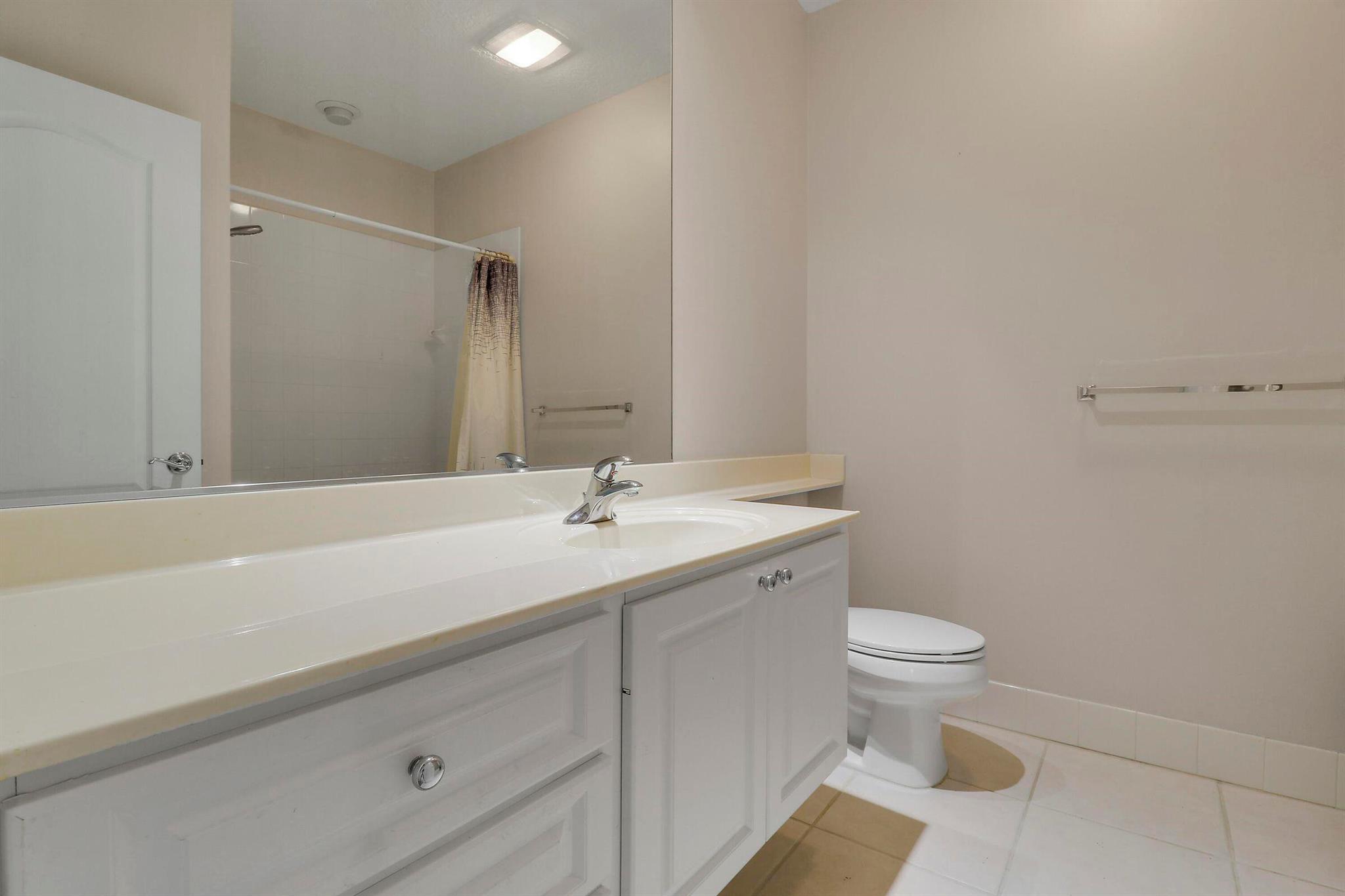 CATALINA LAKES - Residential Lease