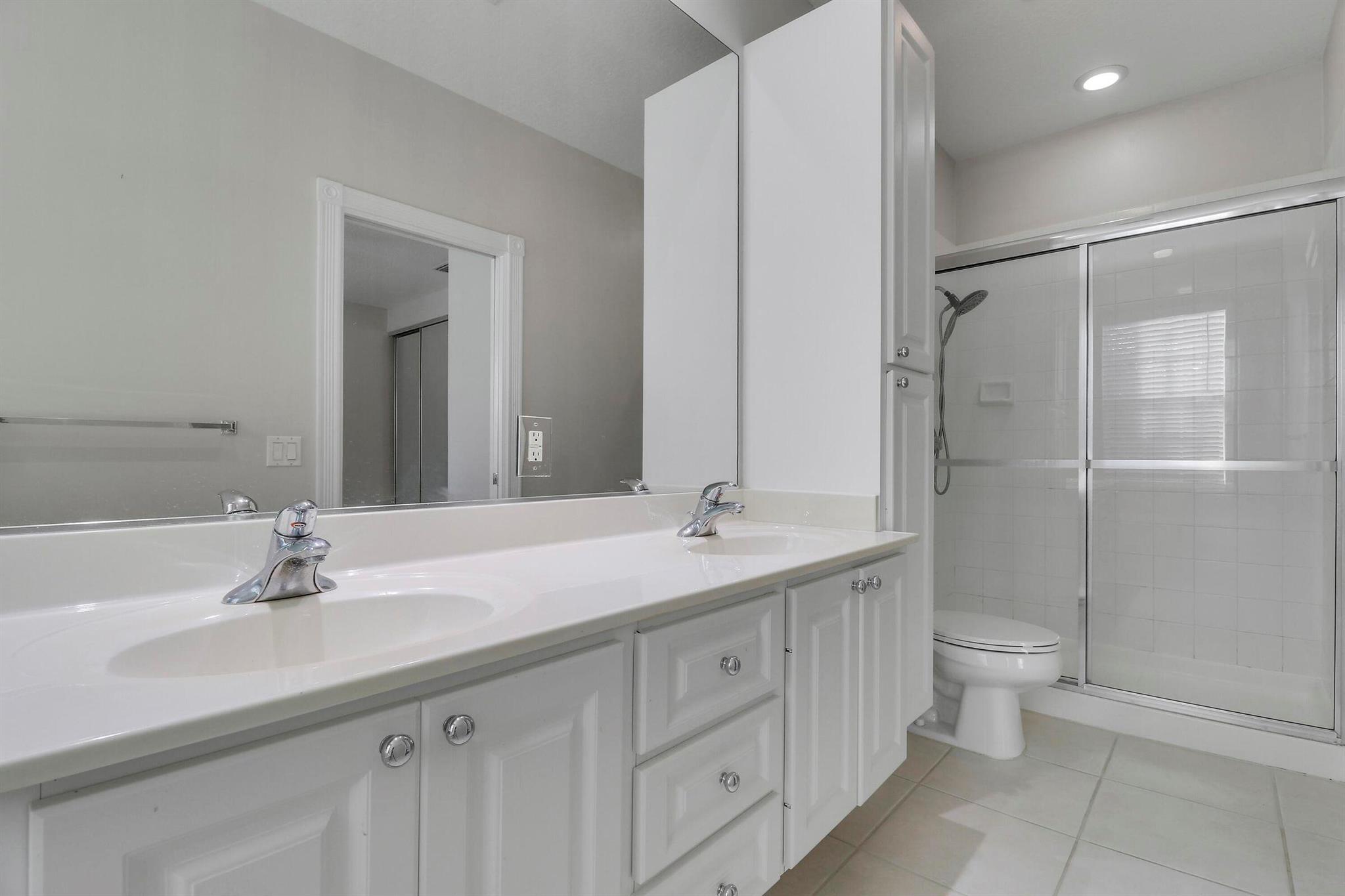 CATALINA LAKES - Residential Lease