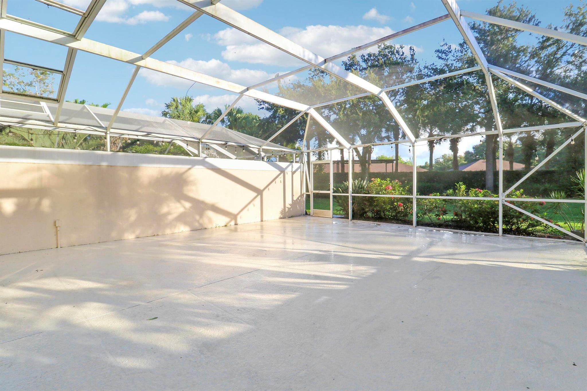 CATALINA LAKES - Residential Lease