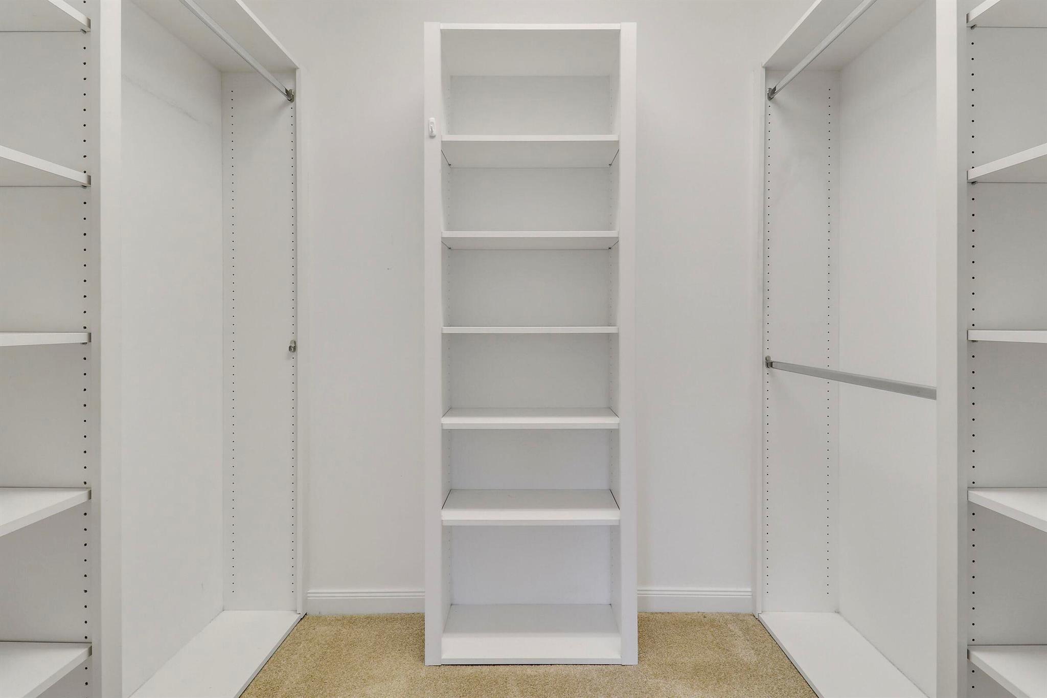 CATALINA LAKES - Residential Lease